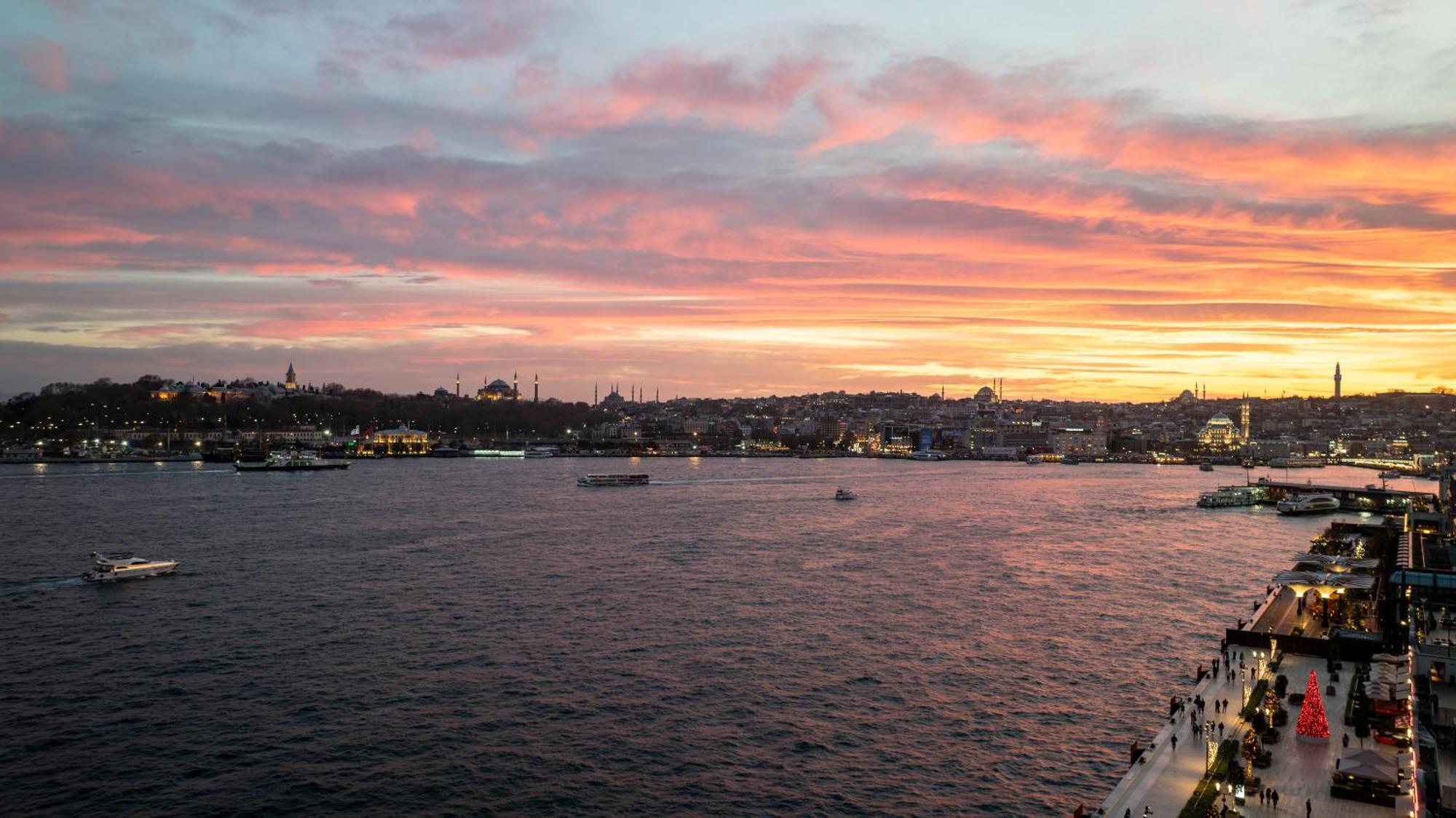 Dream Inn Karakoey Bosphorus Istanbul Exterior foto