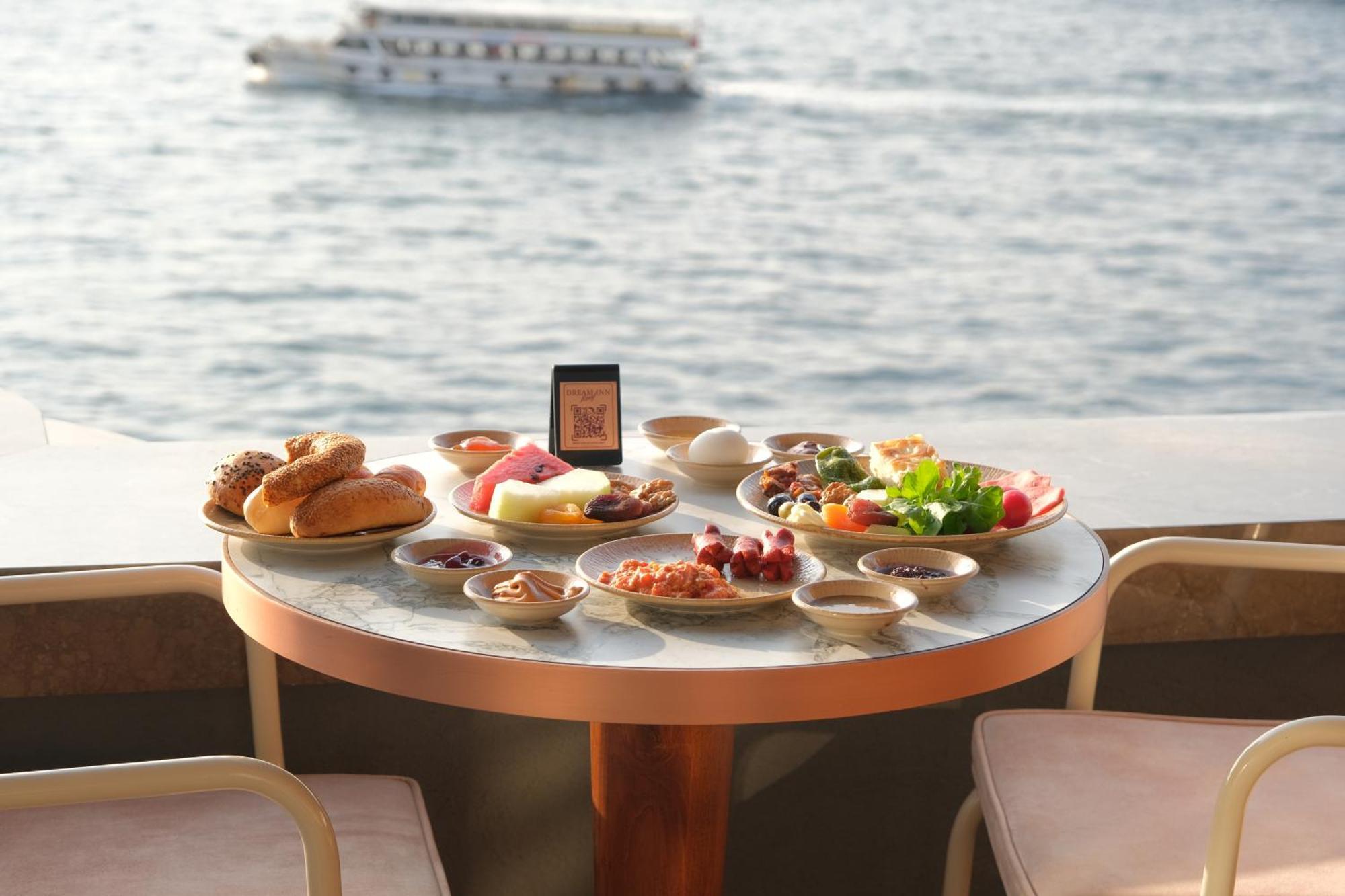Dream Inn Karakoey Bosphorus Istanbul Exterior foto