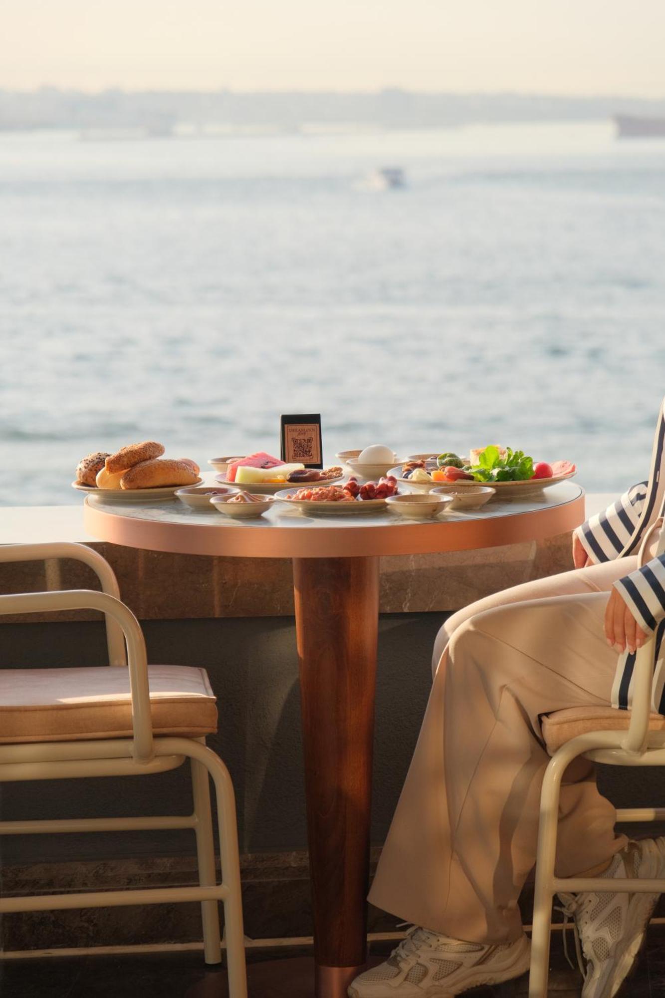 Dream Inn Karakoey Bosphorus Istanbul Exterior foto